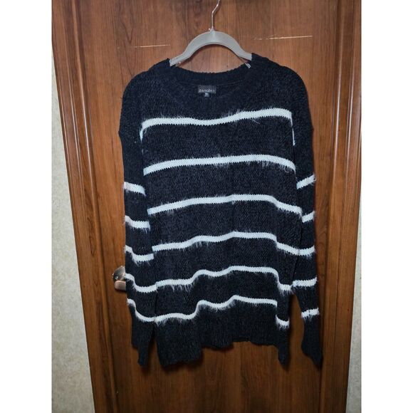 NWT Zenobia Black/White Fuzzy Sweater Sz 2XL - Picture 1 of 4
